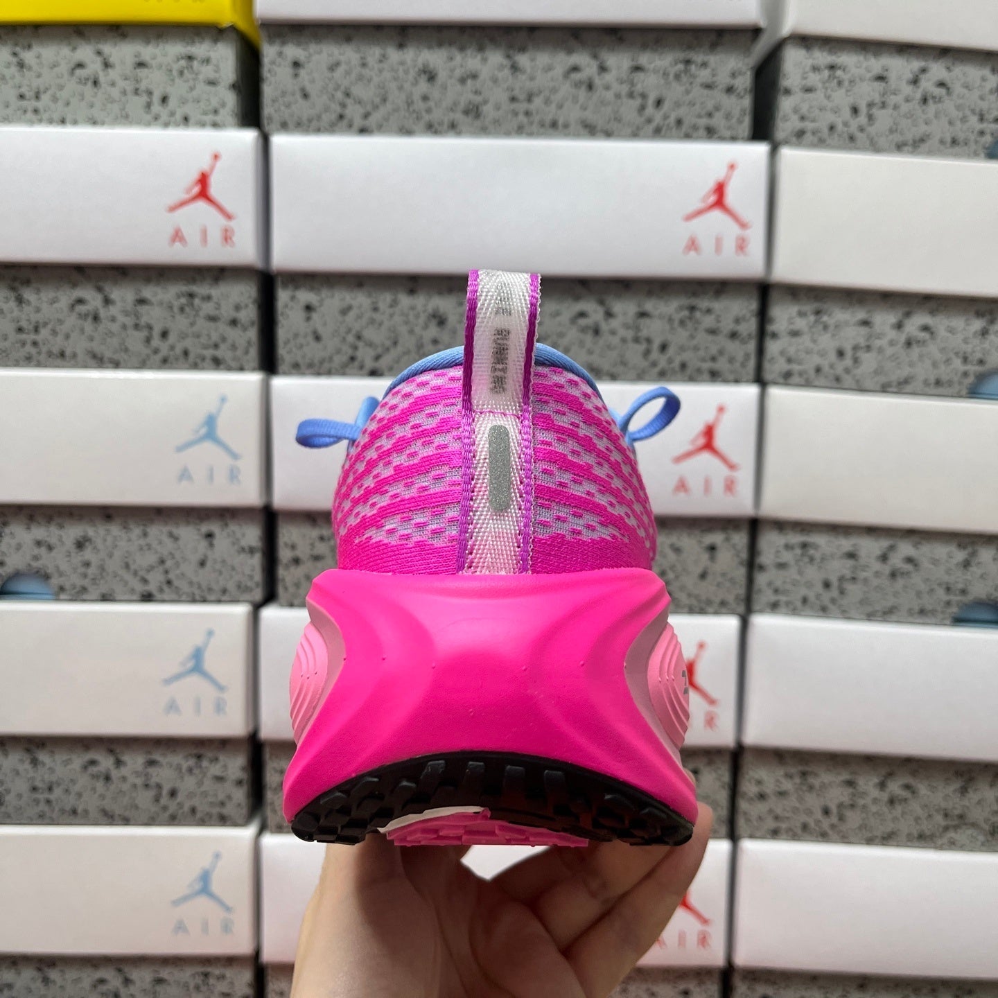 Air Zoom Vomero Plus Royal Pulse Fire Pink pronta entrega