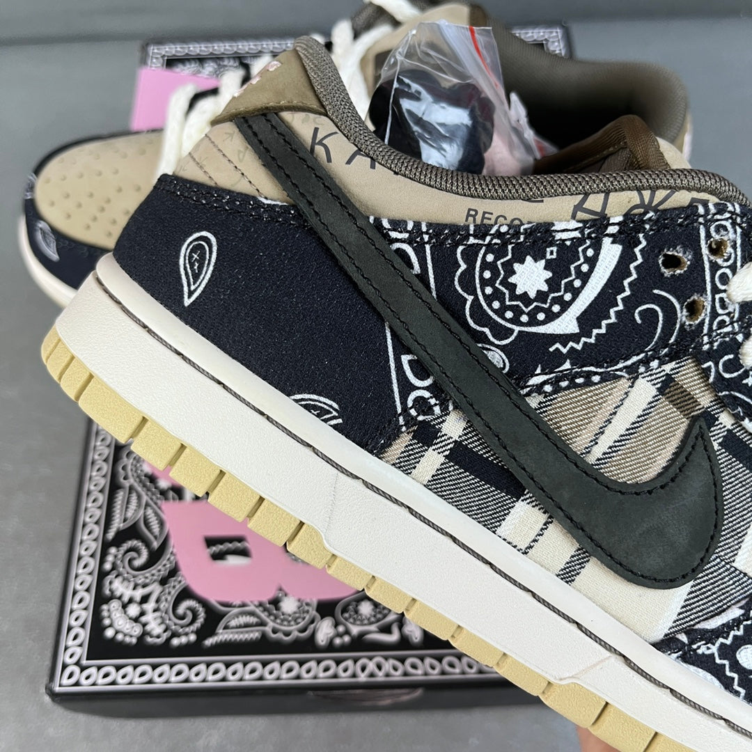 Nike SB Dunk Low Cactus Jack x Travis Scott