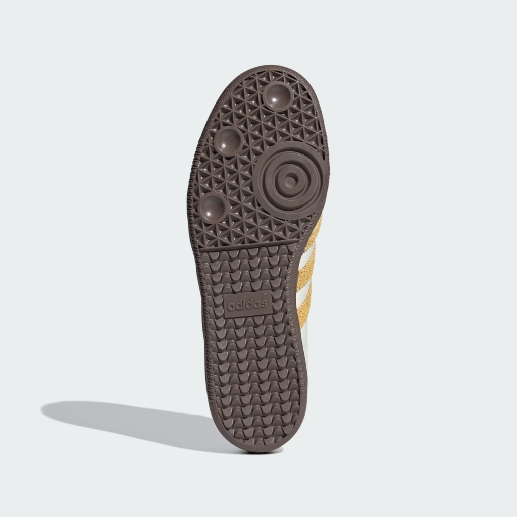 Samba off white oat violet tone