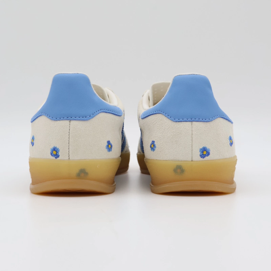 Gazelle beige ligh blue floral