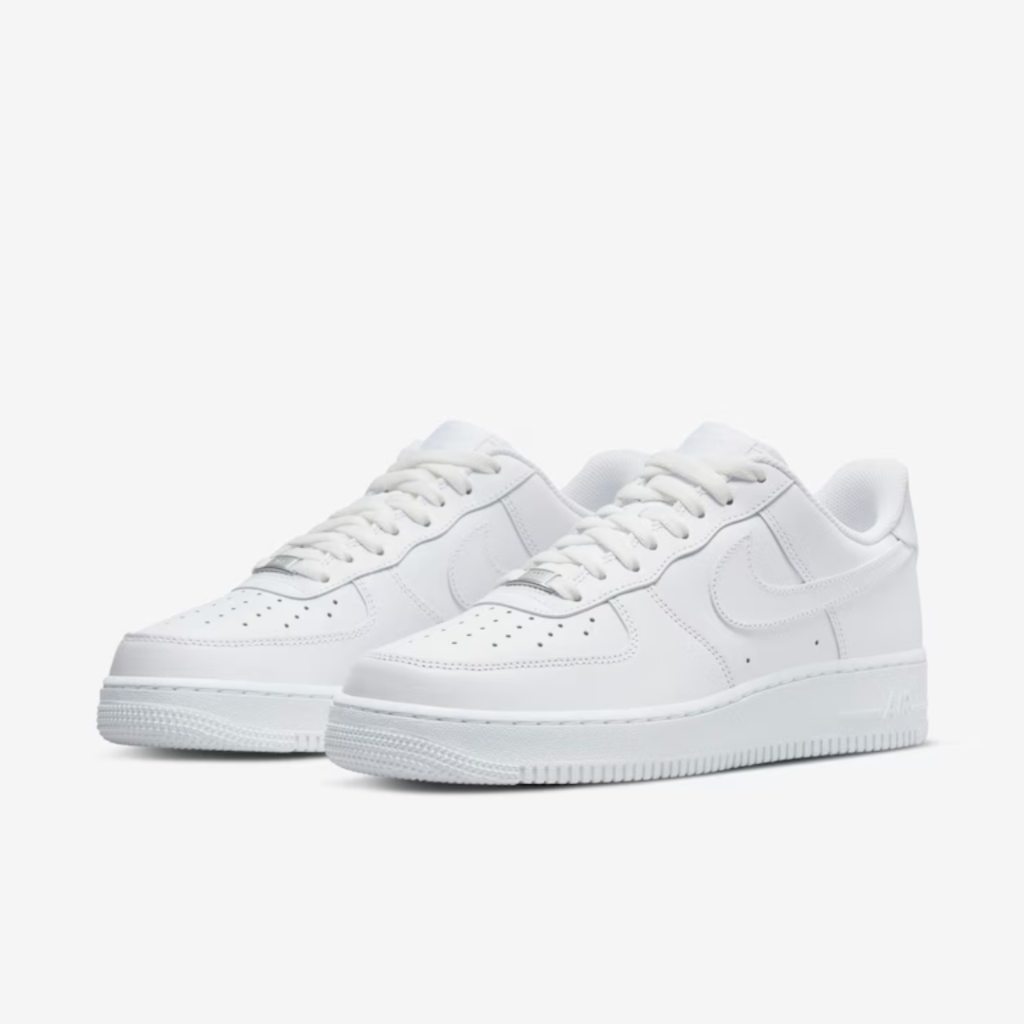 Tênis Nike Air Force 1 Low '07 Triple White Masculino