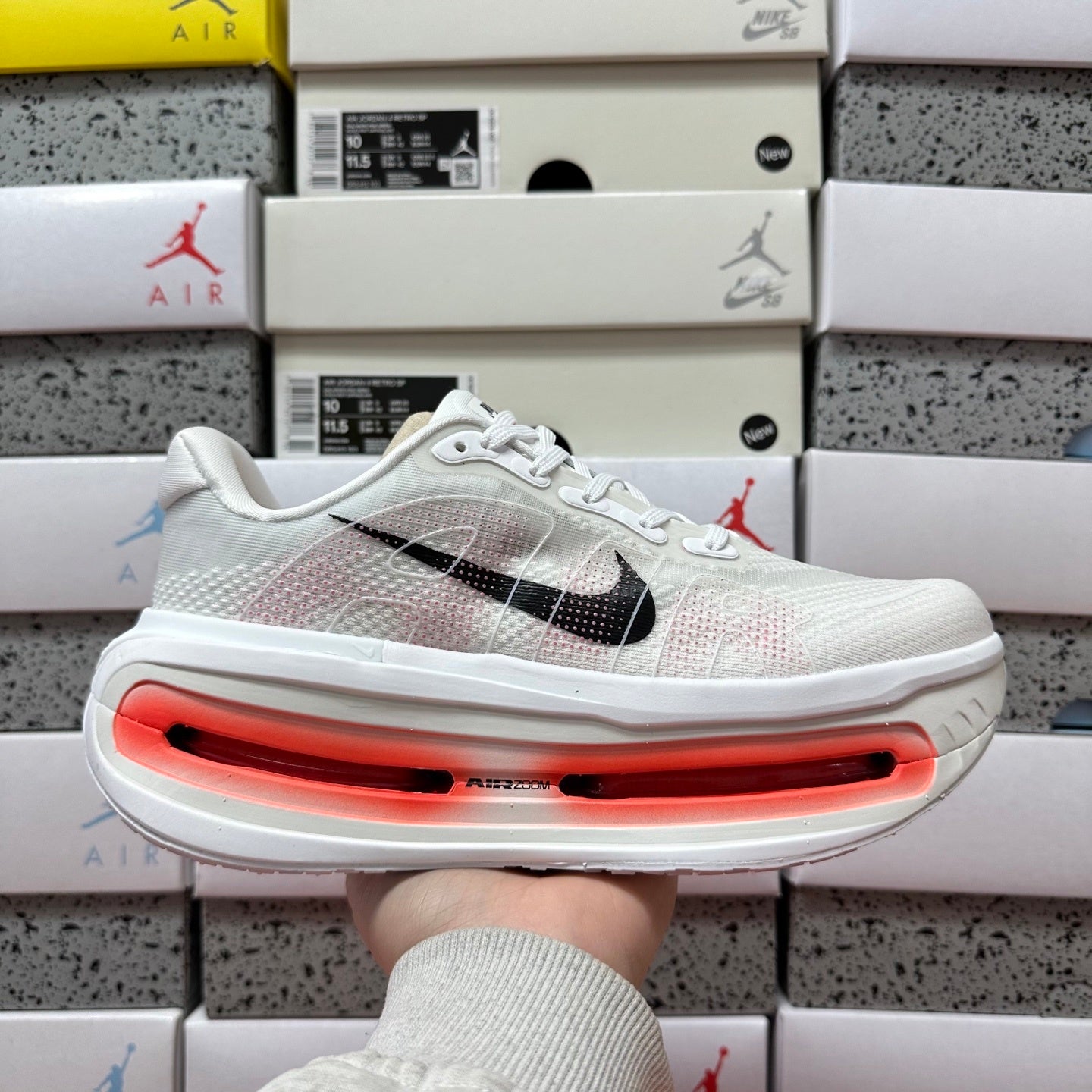Nike Vomero Premium White Bright Crimson