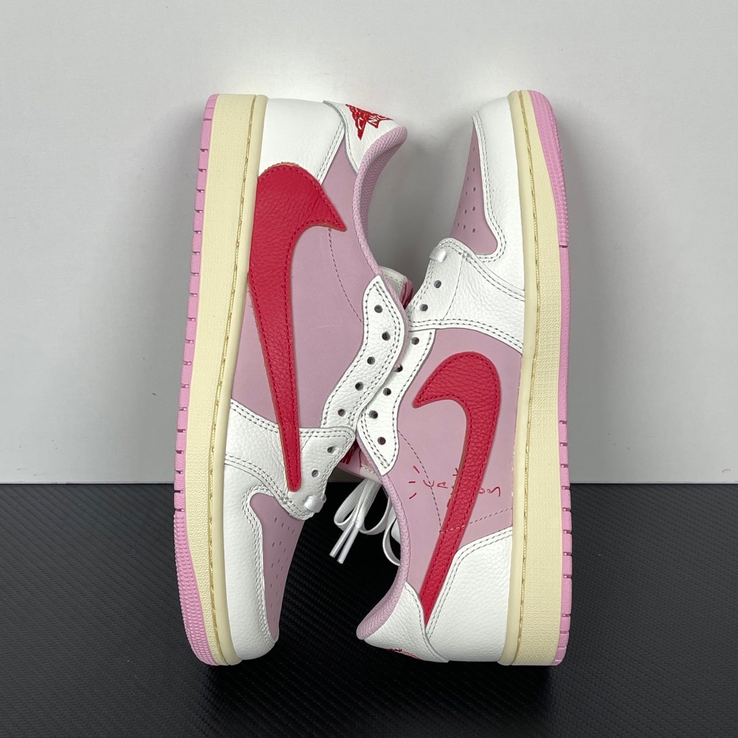 Air Jordan 1 Retro Low OG SP Travis Scott Sail Tropical Pink