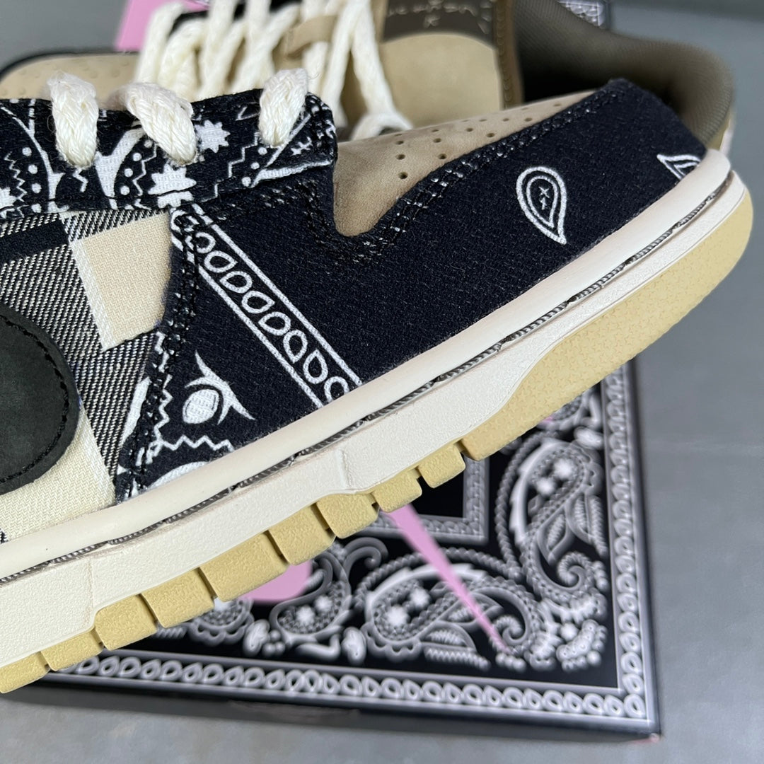Nike SB Dunk Low Cactus Jack x Travis Scott