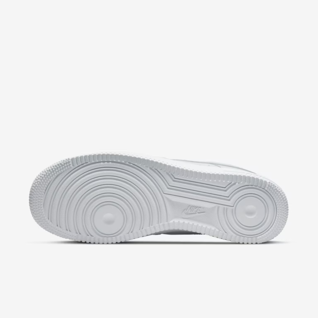 Tênis Nike Air Force 1 Low '07 Triple White Masculino